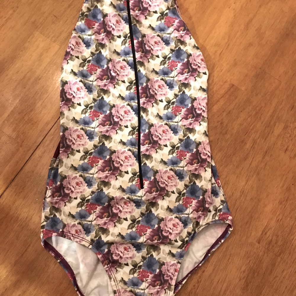 GORGEOUS flower print Suffolk dance leotard!